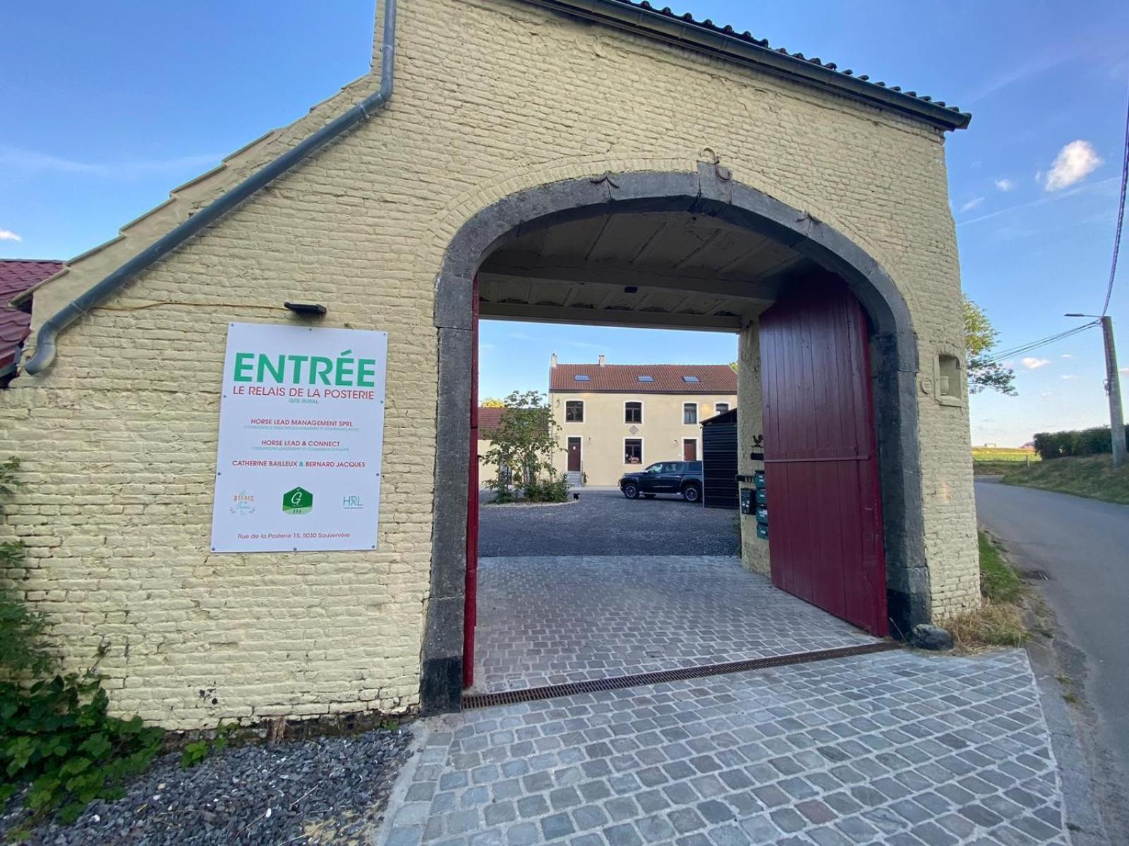 Maison d'hôtes Le Relais De La Posterie à Gembloux Extérieur photo
